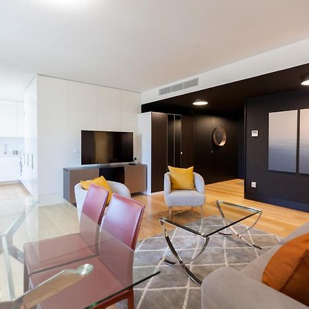 FLH Praça Comércio Artistic Flat with Balcony Lisbona Esterno foto