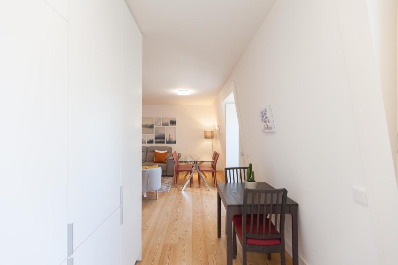 FLH Praça Comércio Artistic Flat with Balcony Lisbona Esterno foto