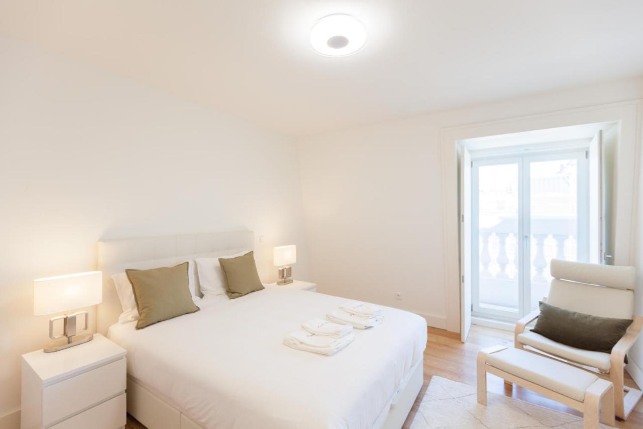 FLH Praça Comércio Artistic Flat with Balcony Lisbona Esterno foto