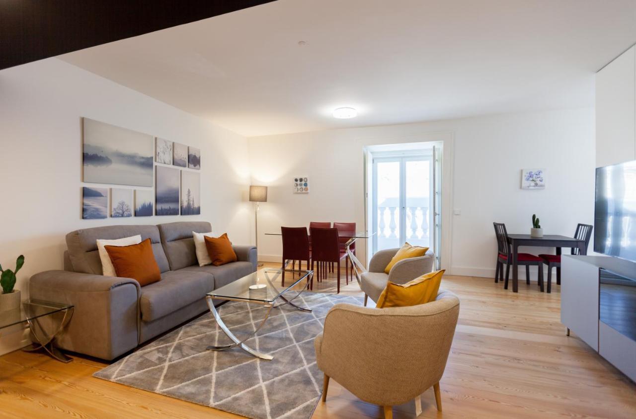 FLH Praça Comércio Artistic Flat with Balcony Lisbona Esterno foto